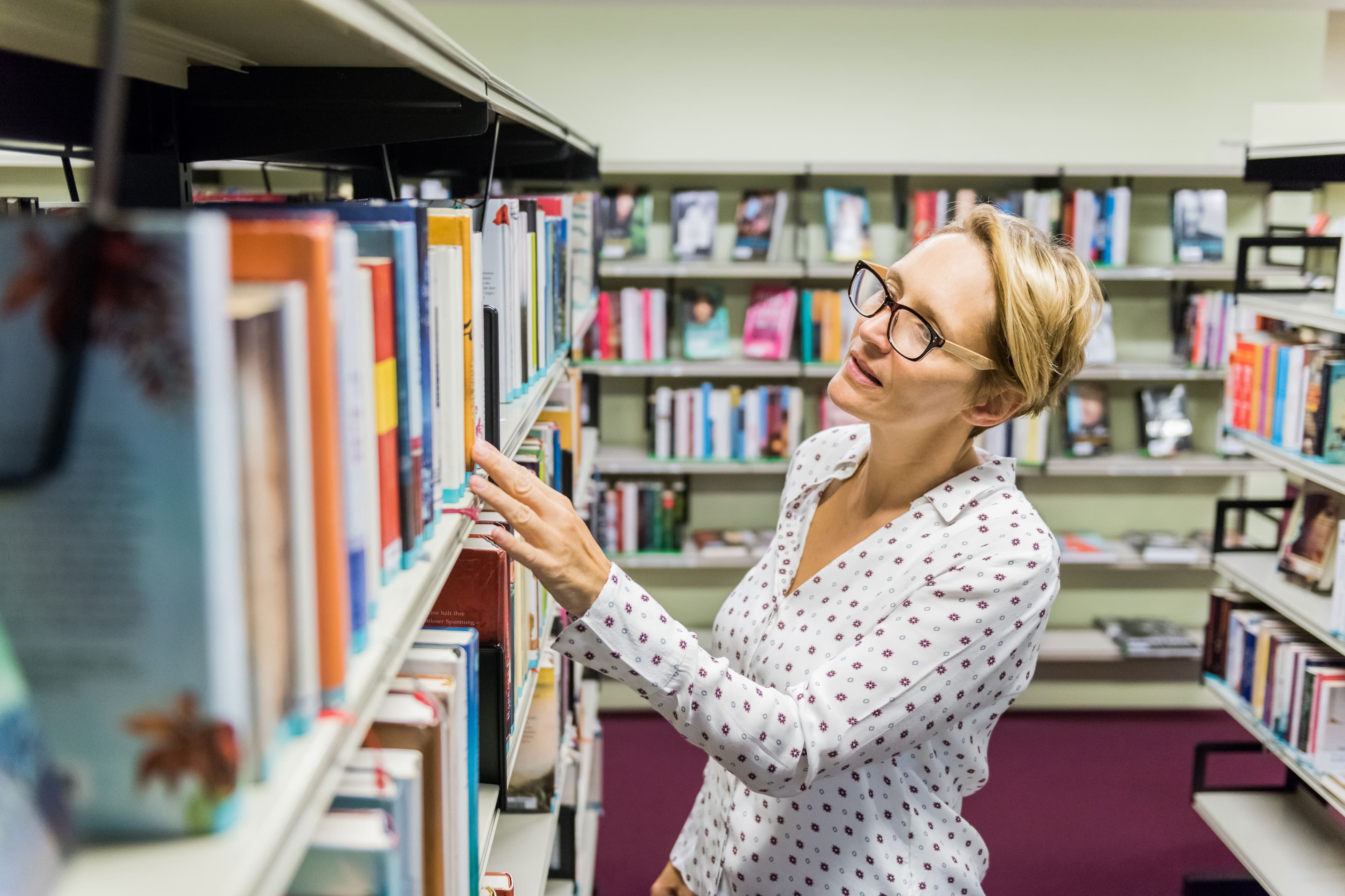 Innehalten. Durchatmen. Kraft schöpfen - Eine Medienausstellung der Stadtbibliothek Baden