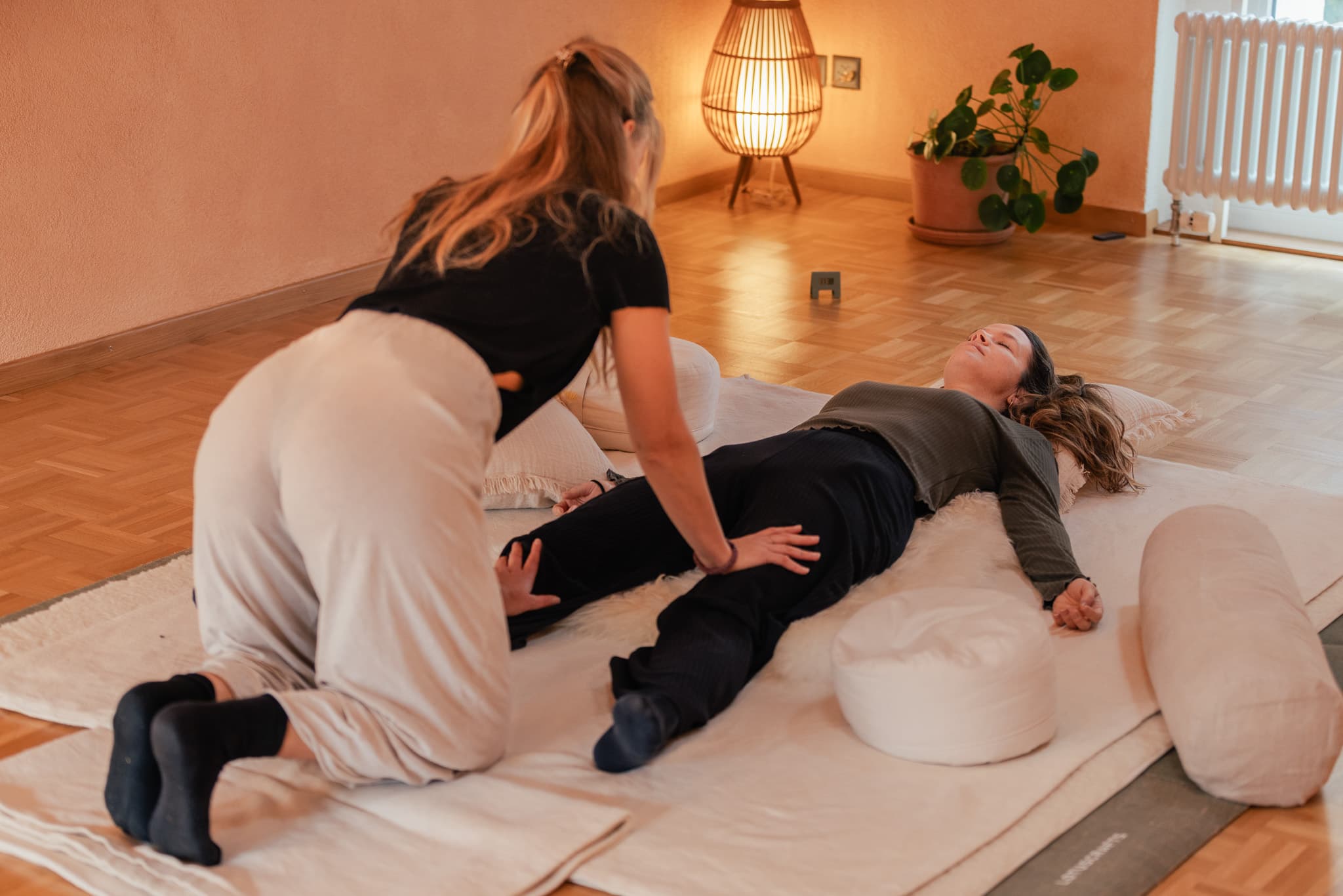 Dein Nervensystem-Reset durch Berührung - Thai Yoga Massage - Traumasensitiv