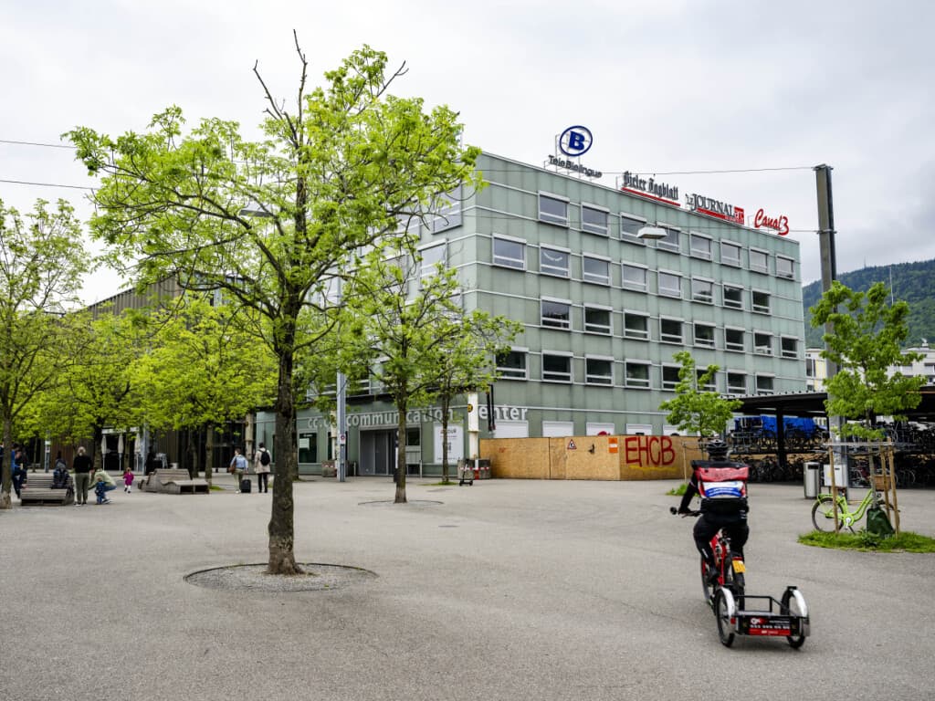 Vom Bahnhof zum See: Achtsamkeits- und Gehmeditation in Biel / De la gare au lac : Méditation et marche consciente à Bienne